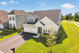 2 Vizcaya Dr, Monroe Township, NJ 08831 - Photo 2