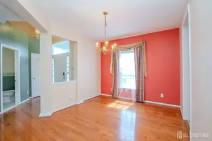 31 SE Hawthorn Dr, Plainsboro Township, NJ 08536 - Photo 4