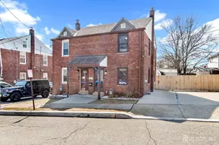 683 Kosciusko St, Perth Amboy, NJ 08861 - Photo 1