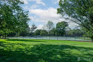 21 Carriage Pl, Edison, NJ 08820 - Photo 42