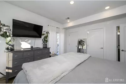 197 Garfield Avenue, Jersey City, NJ 07305 - Photo 28