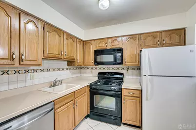 135-C Beverly Hill Terrace, Woodbridge Township, NJ 07095 - Photo 8