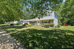 5 Dogwood Ct, East Brunswick Township, NJ 08816 - Photo 2