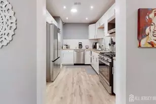 194 College Dr, Edison, NJ 08817 - Photo 2