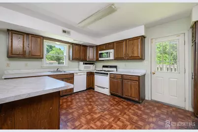 23 Gulick Lane, Plainsboro Township, NJ 08536 - Photo 10