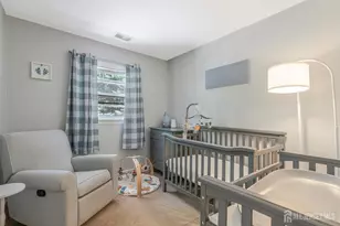 8 Pierrepont Ave, Middlesex, NJ 08846 - Photo 12