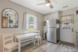 8 Pierrepont Ave, Middlesex, NJ 08846 - Photo 6