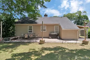8 Pierrepont Ave, Middlesex, NJ 08846 - Photo 16