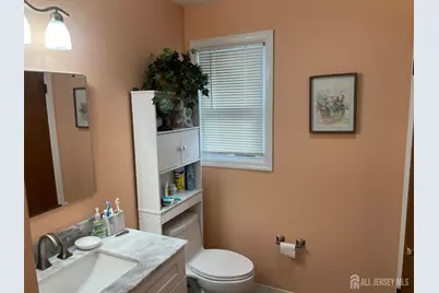360 Leslie Avenue, Piscataway Township, NJ 08854 - Photo 6