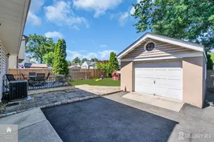 18 Cathrine St, Sewaren, NJ 07077 - Photo 24