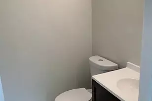 221 Hampshire Ct, Piscataway Township, NJ 08854 - Photo 2