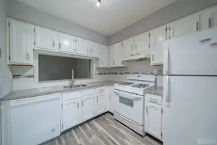 1612 Woodbridge Commons Way, Iselin, NJ 08830 - Photo 4