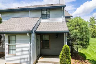 1612 Woodbridge Commons Way, Iselin, NJ 08830 - Photo 12