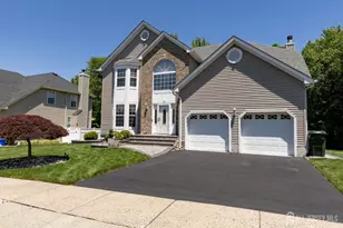 19 Trish Ct, Old Bridge Township, NJ 07747 - Photo 2