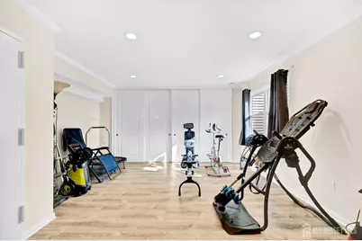 3906 Victoria Court, Edison, NJ 08817 - Photo 8
