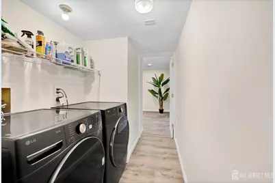 3906 Victoria Court, Edison, NJ 08817 - Photo 18