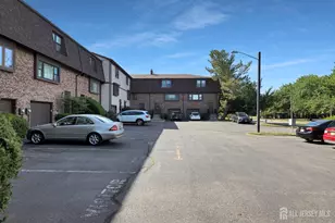 3906 Victoria Ct, Edison, NJ 08817 - Photo 2