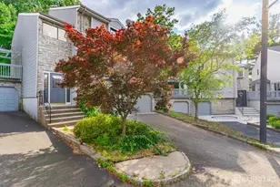 7 Firethorn Ct, East Brunswick Township, NJ 08816 - Photo 2