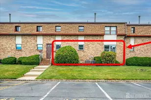 1213 N Oaks Blvd N, North Brunswick Township, NJ 08902 - Photo 1