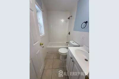 423 Augustine Place #Apt 1, Perth Amboy, NJ 08861 - Photo 2