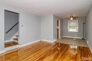 9 MacArthur Dr, Edison, NJ 08837 - Photo 2