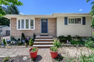 60 Tyndale Ave, Monroe Township, NJ 08831 - Photo 2