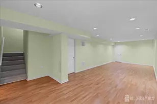 302 Wellington Park Dr, South Brunswick Township, NJ 08540 - Photo 24