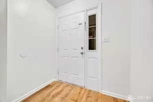 273 Prestwick Way, Edison, NJ 08820 - Photo 2