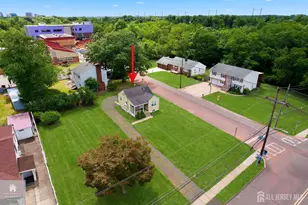 350 Suttons Ln, Edison, NJ 08817 - Photo 18
