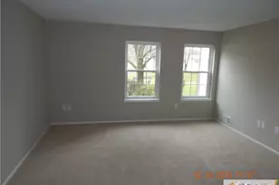 255 W Wycoff Way W, East Brunswick Township, NJ 08816 - Photo 10