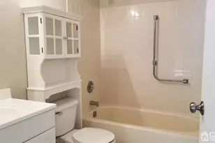 255 W Wycoff Way W, East Brunswick Township, NJ 08816 - Photo 14