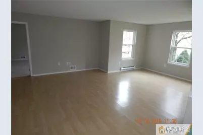 255 W Wycoff Way W, East Brunswick Township, NJ 08816 - Photo 8