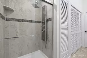 36 Lynn Ct, North Brunswick Township, NJ 08902 - Photo 10