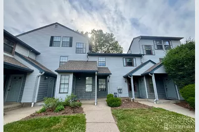 1104 Woodbridge Commons Way, Iselin, NJ 08830 - Photo 2