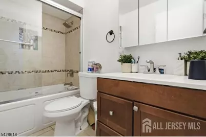 1129 E Henry Street, Linden, NJ 07036 - Photo 20