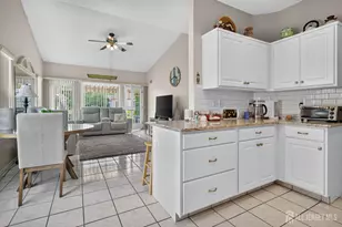 1 Umberland Pl, Monroe Township, NJ 08831 - Photo 14