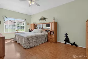 1 Umberland Pl, Monroe Township, NJ 08831 - Photo 18