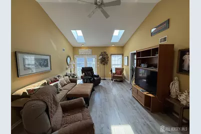 21 Westminster Drive, Monroe Township, NJ 08831 - Photo 2