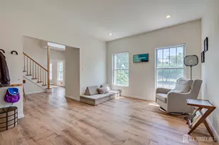 18 Mayercik Ct, Edison, NJ 08820 - Photo 6