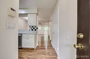 12 Tulip Ct, Edison, NJ 08820 - Photo 4