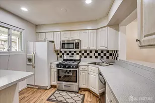12 Tulip Ct, Edison, NJ 08820 - Photo 6