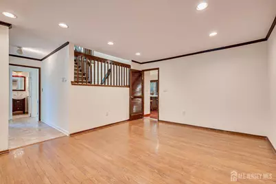 8 Parkside Drive, North Brunswick Township, NJ 08902 - Photo 10