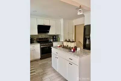 101 Lee Drive, Middlesex, NJ 08846 - Photo 6