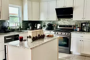 101 Lee Dr, Middlesex, NJ 08846 - Photo 2