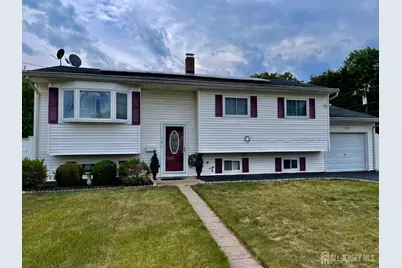 101 Lee Drive, Middlesex, NJ 08846 - Photo 1