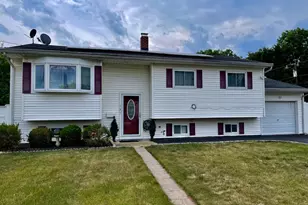 101 Lee Dr, Middlesex, NJ 08846 - Photo 1