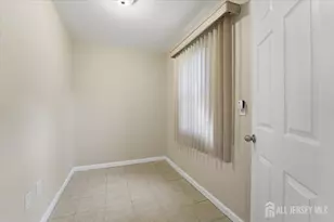 6 King Arthurs Ct, Edison, NJ 08820 - Photo 24