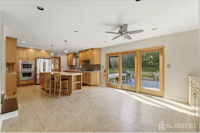 6 King Arthurs Court, Edison, NJ 08820 - Photo 16