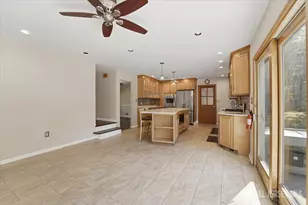 6 King Arthurs Ct, Edison, NJ 08820 - Photo 18