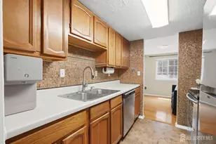 11 Aspen Ct, South Brunswick Township, NJ 08852 - Photo 10